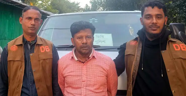 ওয়ার্কশপের আড়ালে আগ্নেয়াস্ত্র তৈরি, যুবক গ্রেফতার