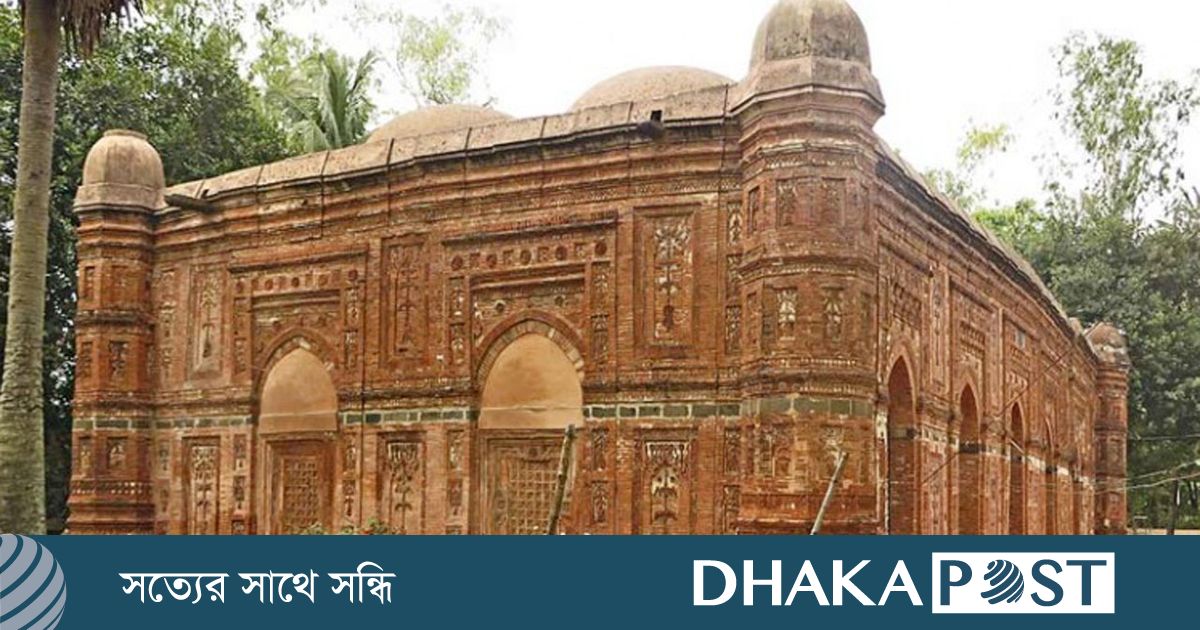 ইতিহাস-ঐতিহ্যের সাক্ষী বাঘা শাহী মসজিদ