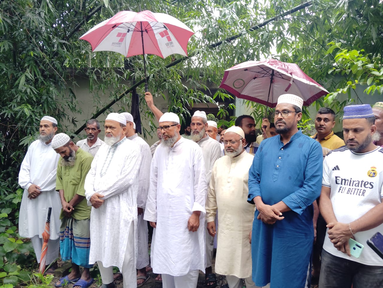 চৌগাছায় জুলাই বিপ্লবের শহীদ আলামিনের পরিবারের সাথে জামায়াত নেতৃবৃন্দের সৌজন্য সাক্ষাৎ