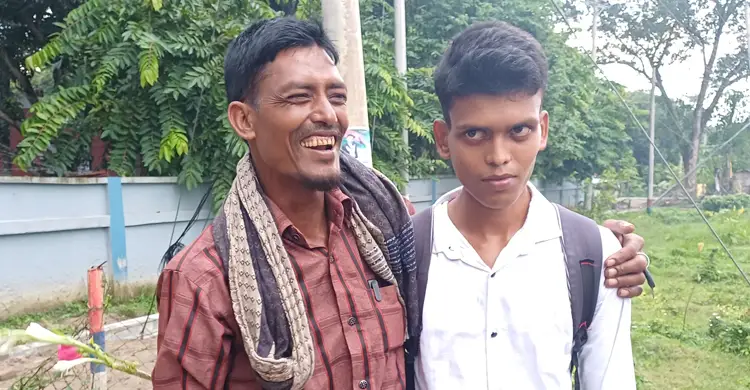 ২৪০ টাকায় পেলন পুলিশের চাকরি!