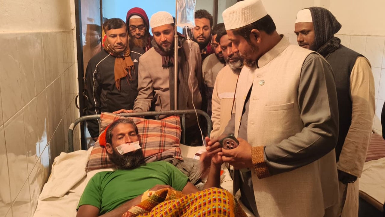 দাঁড়িপাল্লা টাঙানো নিয়ে বিএনপি-জামায়াত সংঘর্ষে আহত ১৩
