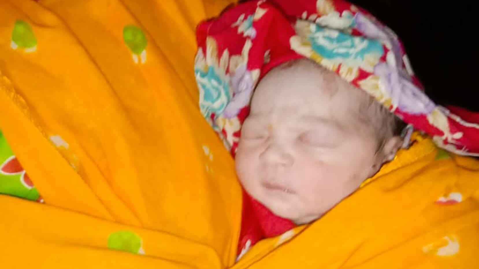 নবজাতককে ফেলে পালিয়ে গেলেন মা