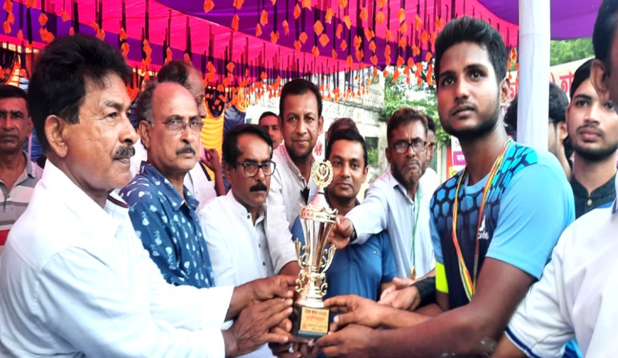 কালীগঞ্জে আন্তঃকলেজ ফুটবলে শহীদ নুর আলী কলেজ চ্যাম্পিয়ন