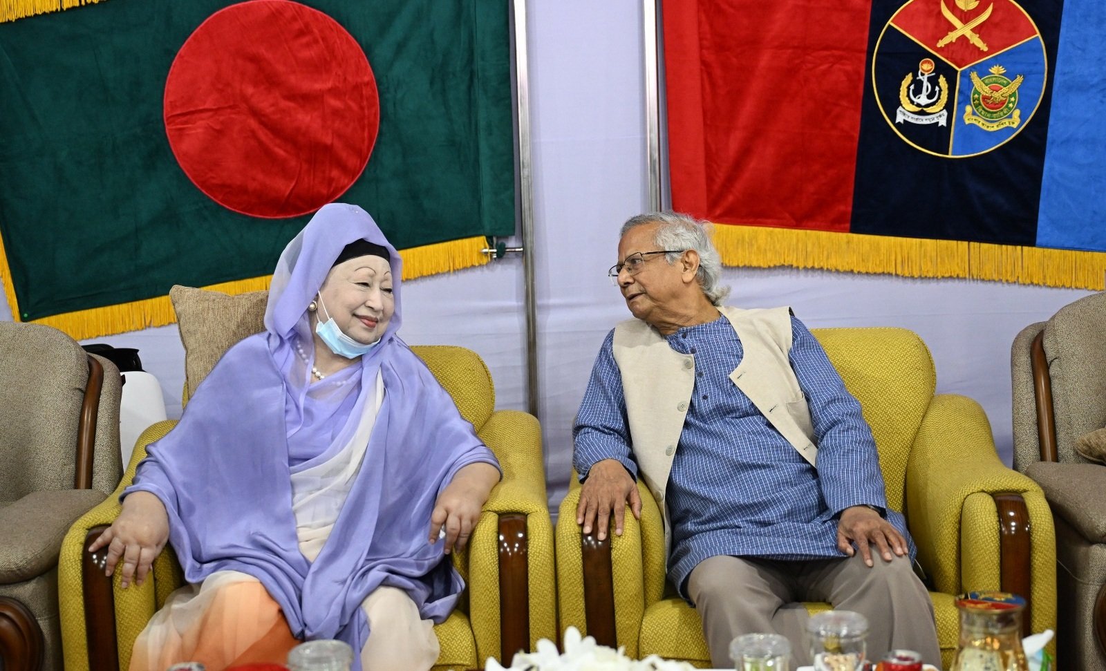 খালেদা জিয়া ও ড. ইউনূসের কুশল বিনিময়