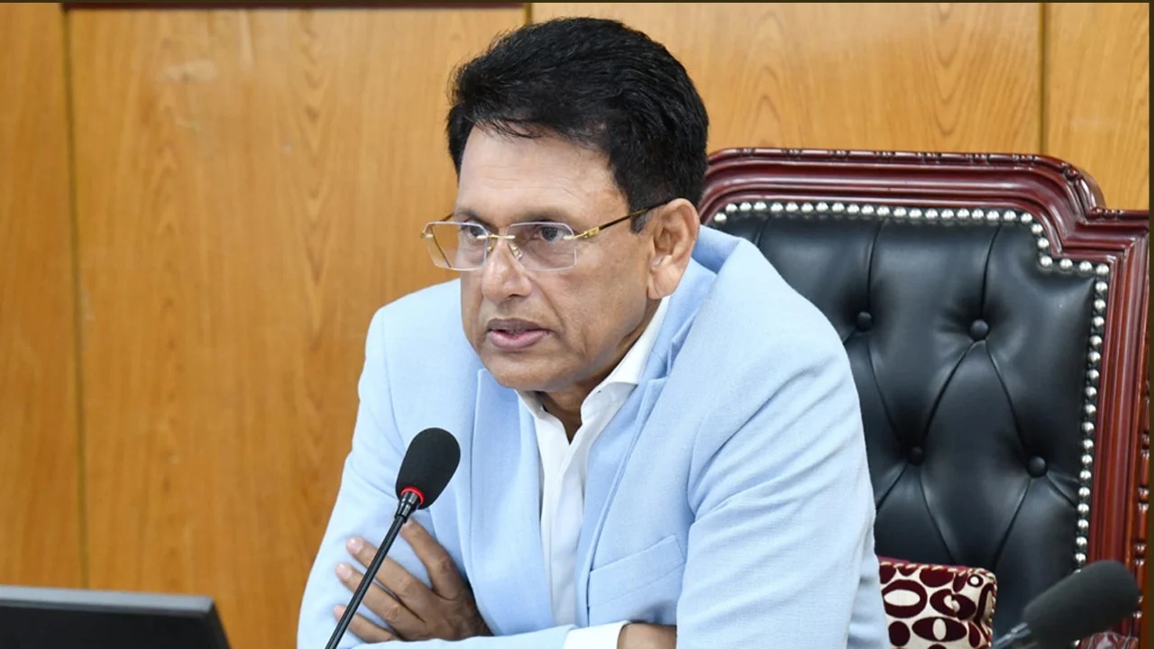 এসএসসি পরীক্ষা পেছানোর খবর গুজব শিক্ষামন্ত্রী