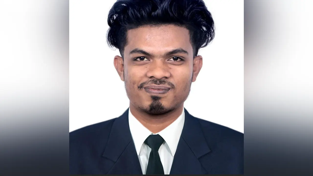 আইফোনের জন্য বন্ধুকে খুন!