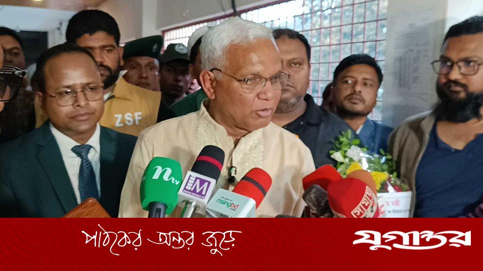নওগাঁয় গ্রামীণ ব্যাংকের সামনে আগুন