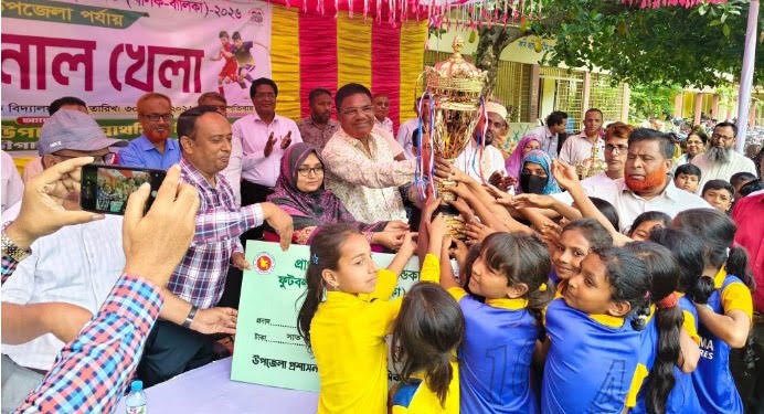 চৌগাছায় প্রাথমিক বিদ্যালয় গোল্ডকাপের ফাইনাল খেলা অনুষ্ঠিত
