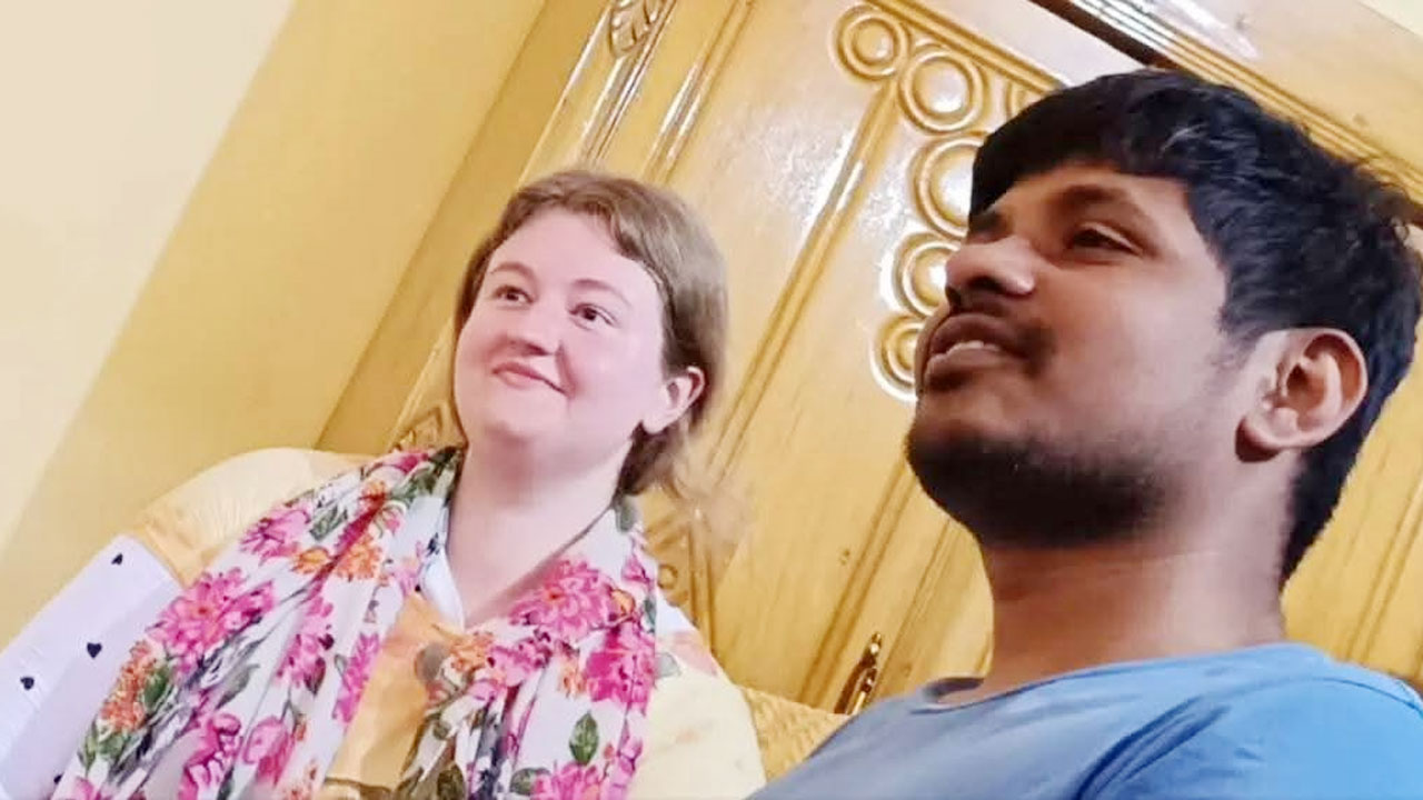 সাড়ে ৬ হাজার কিলোমিটার দূরত্ব পেরিয়ে মাদারগঞ্জে পোল্যান্ডের তরুণী