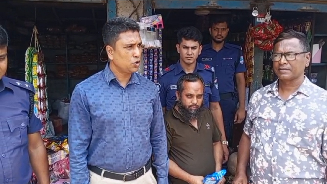 যশোরের শার্শায় মেয়াদোত্তীর্ণ শিশু খাদ্য বিক্রি, এক লাখ টাকা জরিমানা
