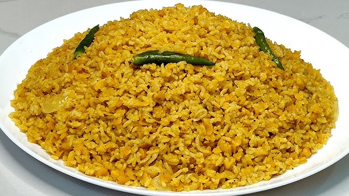 বৃষ্টির দিনে খিচুড়ি খেতে ইচ্ছে করে কেন?