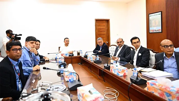 সরকারি গুরুত্বপূর্ণ ভবনে সৌর প্যানেল স্থাপনের নির্দেশ প্রধানমন্ত্রীর
